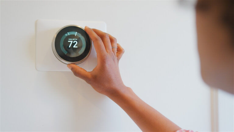 10 Things People Do to a Thermostat That Cost Them Money